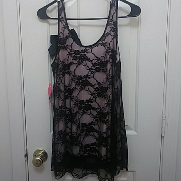 Julies Closet lace top - Picture 4 of 4